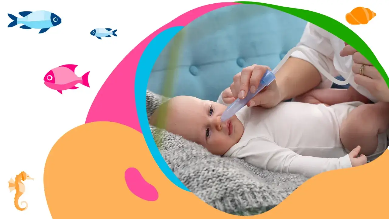 Mama czyści nosek noworodka aspiratorem. Dowiedz się, ile razy dziennie czyścić nosek noworodka, by zapewnić mu komfort.